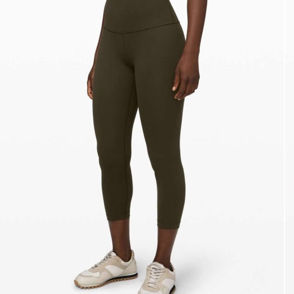 Lululemon Wunder Under Crop High-Rise Full-On Luxtreme 23” leggings size 6 - Picture 3 of 8